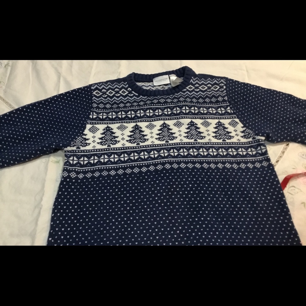 Classic Christmas tree blue sweater Large Liz